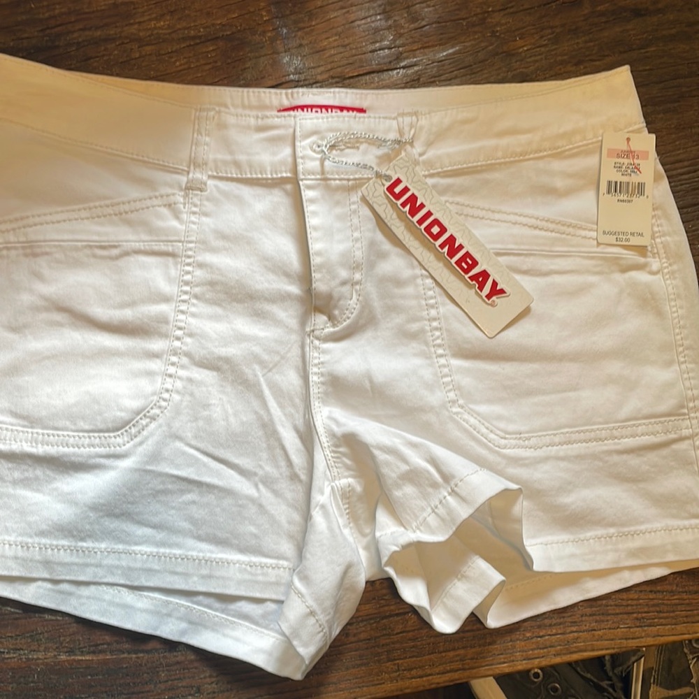Juniors Shorts White Size 13